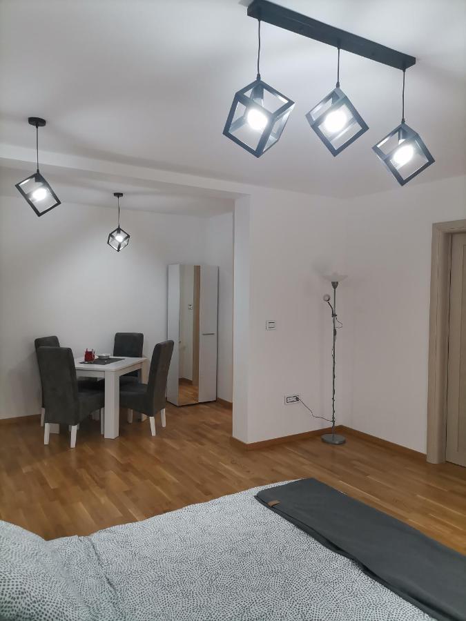 Apartman Mima ซอมโบร์ ภายนอก รูปภาพ
