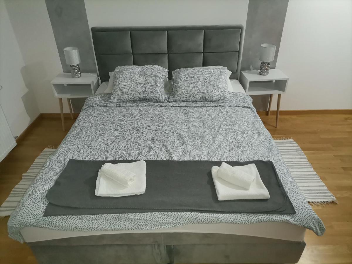 Apartman Mima ซอมโบร์ ภายนอก รูปภาพ